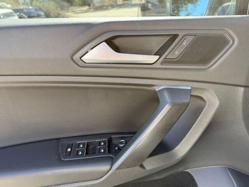 Used 2021 Volkswagen Tiguan SE