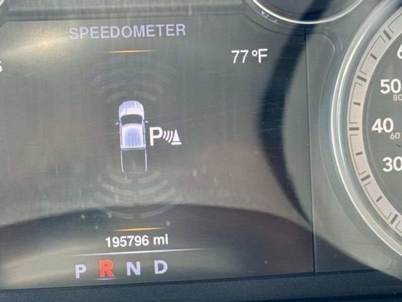 2016 RAM 1500 LaramieImage 19
