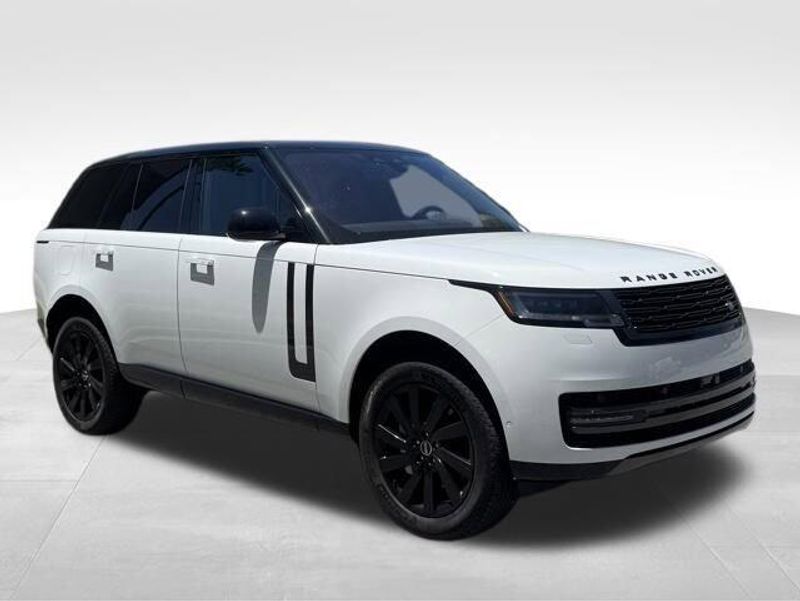 2023 Land Rover Range Rover SE