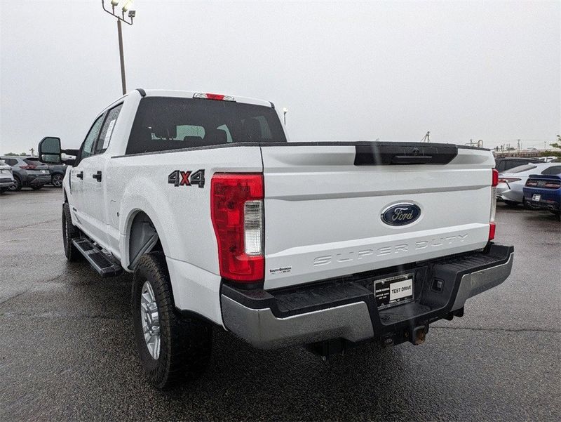 2018 Ford F-250 XLTImage 6