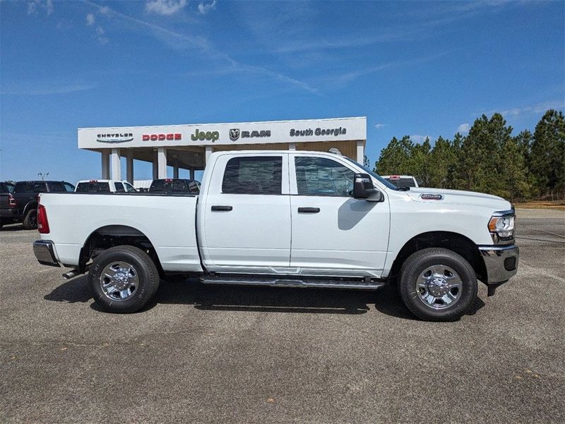 2024 RAM 2500 Tradesman Crew Cab 4x4 6