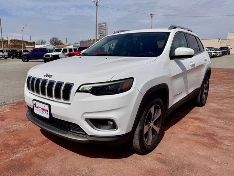 Used 2019 Jeep Cherokee LimitedImage 1