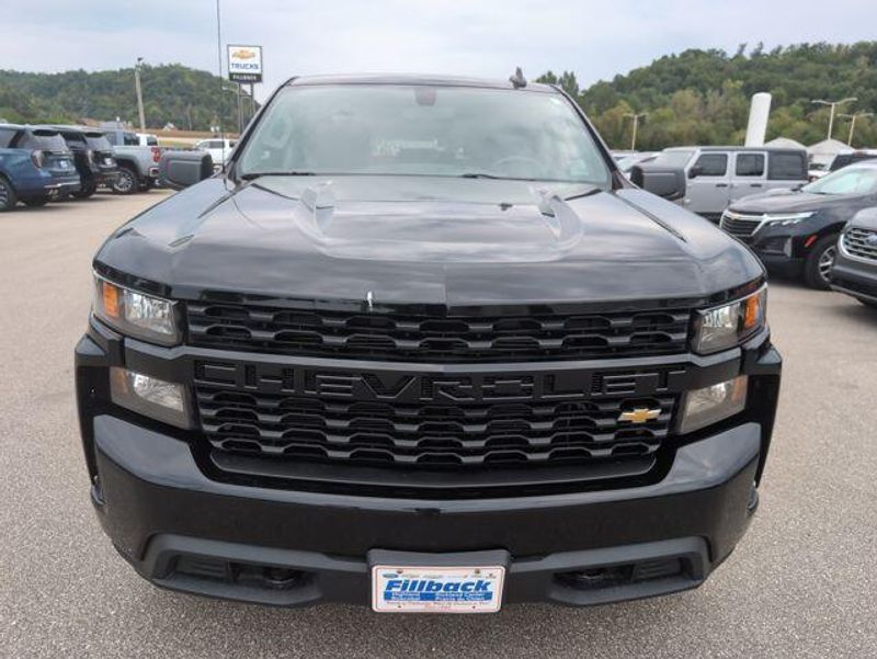 2019 Chevrolet Silverado 1500 Custom photo 9