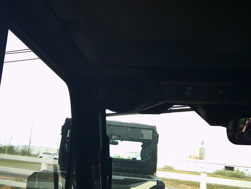 NEW 2026 CAN-AM DEFENDER MAX LIMITED CAB HD11 Image 17