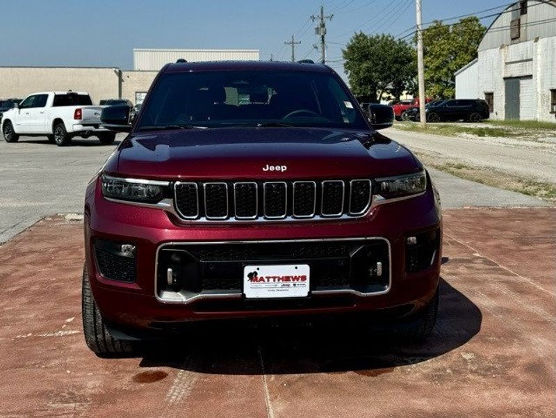 2024 Jeep Grand Cherokee L Overland 4x4Image 2