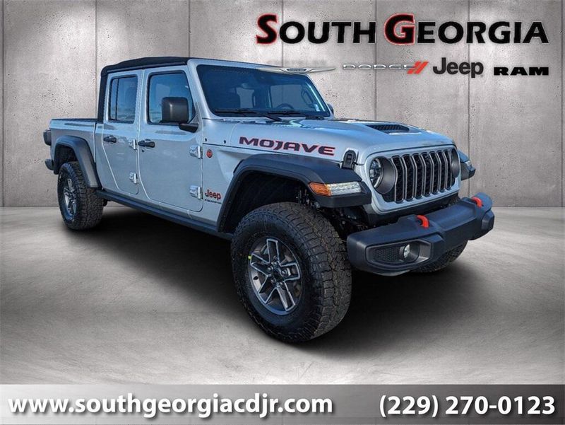 2024 Jeep Gladiator Mojave 4x4 in a Silver Zynith Clear Coat exterior color and Blackinterior. South Georgia CDJR 229-443-1466 southgeorgiacdjr.com 