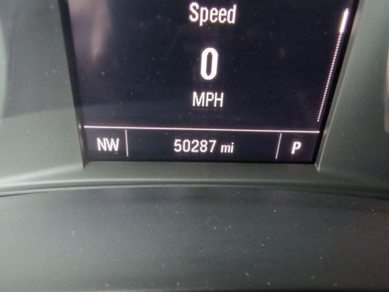 2024 Chevrolet Malibu 1LT photo 3