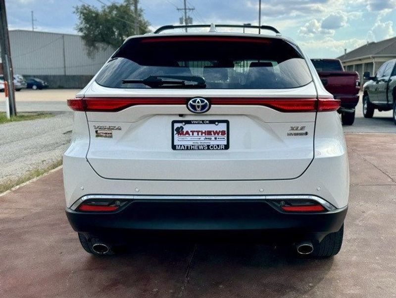 2021 Toyota Venza XLEImage 6