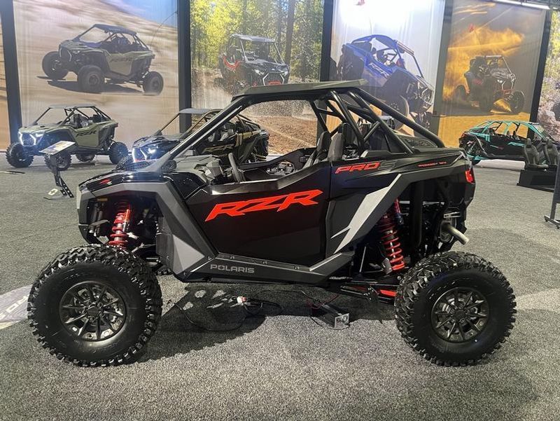 2025 Polaris RZR PRO S ULTIMATE ONYX BLACK Image 8
