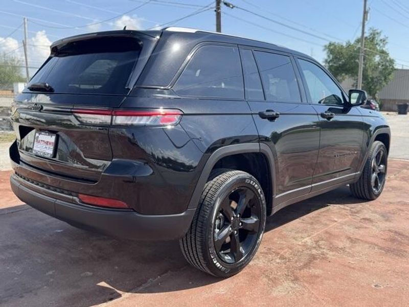 2025 Jeep Grand Cherokee Altitude X 4x2Image 5