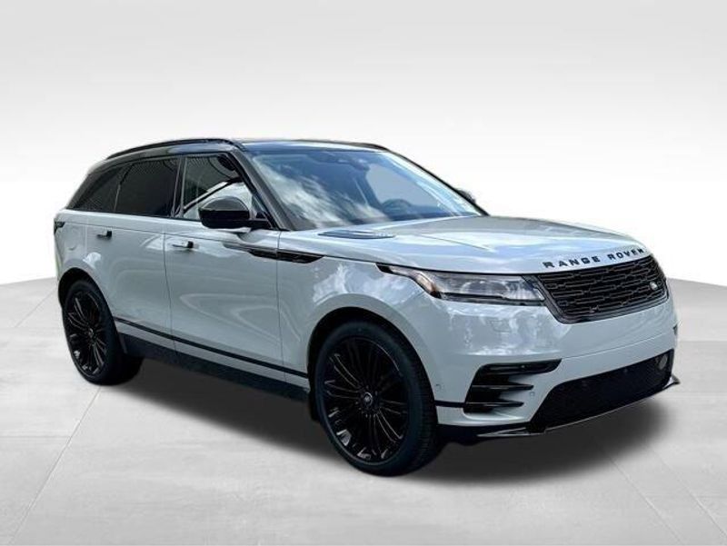 2025 Land Rover Range Rover Velar Dynamic SE