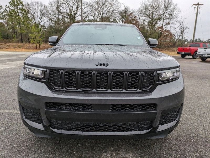 2024 Jeep Grand Cherokee L Altitude 4x4 in a Baltic Gray Metallic Clear Coat exterior color and Global Blackinterior. South Georgia CDJR 229-443-1466 southgeorgiacdjr.com 