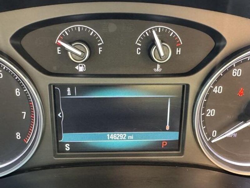 Used 2019 Buick Enclave EssenceImage 19