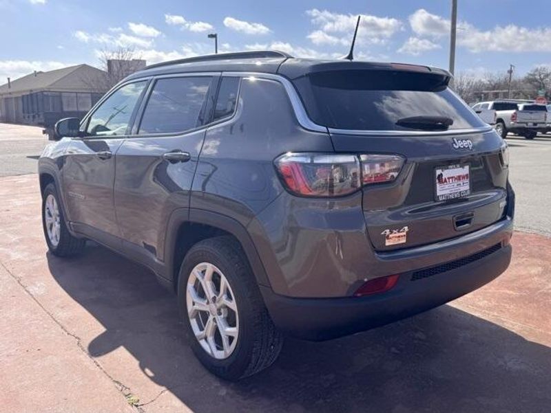 Used 2024 Jeep Compass LatitudeImage 8