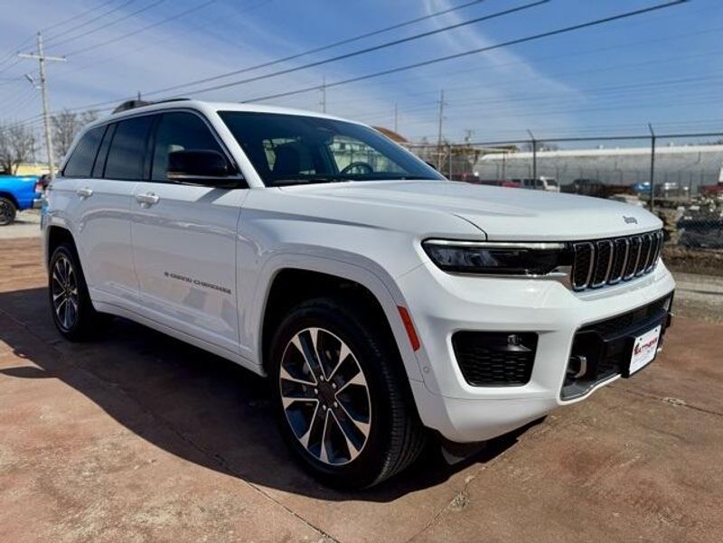 2025 Jeep Grand Cherokee Overland 4x4Image 3