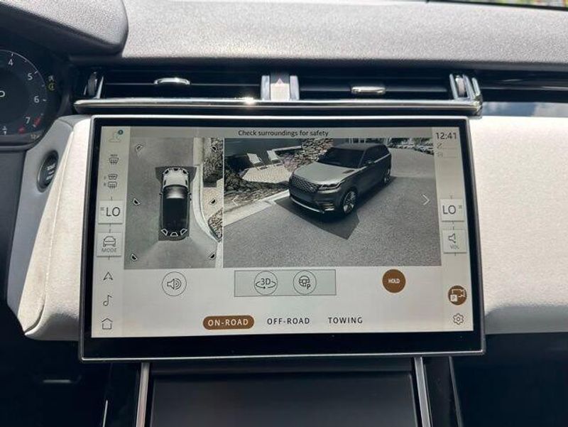 2025 Land Rover Range Rover Velar Dynamic SE