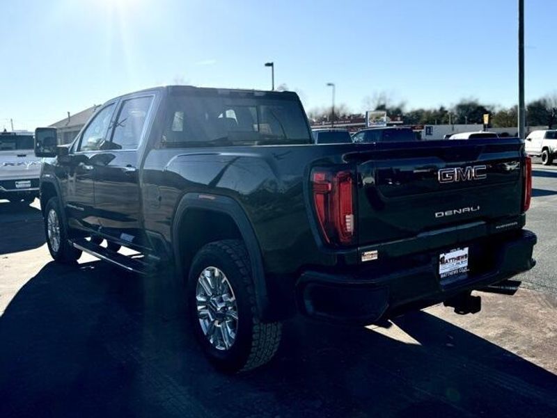 2021 GMC Sierra 2500HD DenaliImage 9