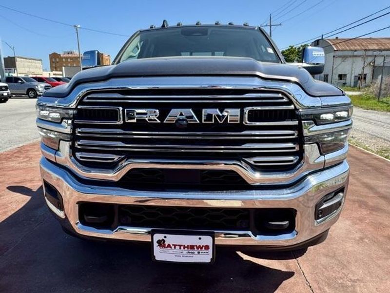 New 2025 RAM 3500 Laramie Mega Cab 4x4 6