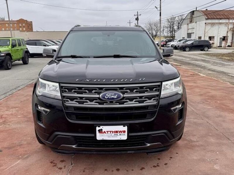 Used 2019 Ford Explorer XLTImage 2