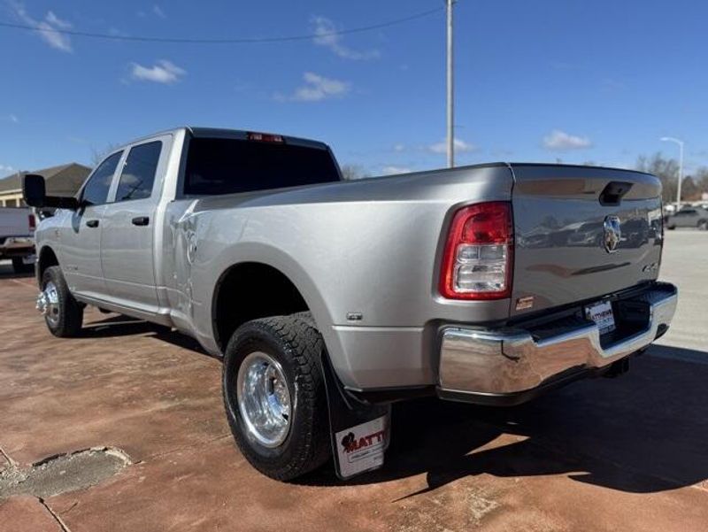 2022 RAM 3500 TradesmanImage 8