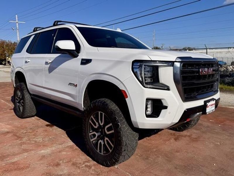 Used 2022 GMC Yukon AT4Image 3