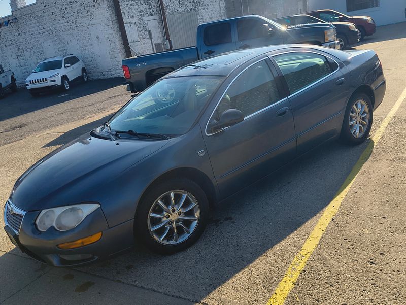 Used 2003 Chrysler 300M Image 3