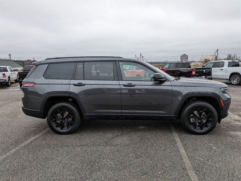 2024 Jeep Grand Cherokee L Altitude 4x4 in a Baltic Gray Metallic Clear Coat exterior color and Global Blackinterior. South Georgia CDJR 229-443-1466 southgeorgiacdjr.com 