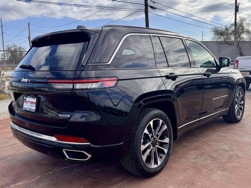 New 2025 Jeep Grand Cherokee Overland 4x4Image 5