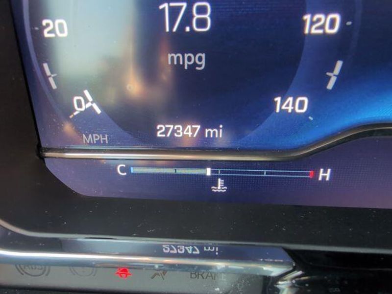 2025 Chevrolet Silverado 1500 LT photo 3