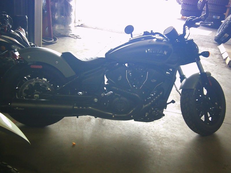 NEW 2026 INDIAN MOTORCYCLE SCOUT BOBBER LIMITED WITH TECH Image 2