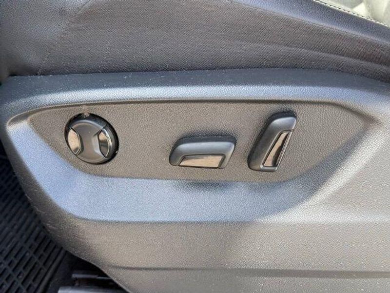 Used 2021 Volkswagen Tiguan SE