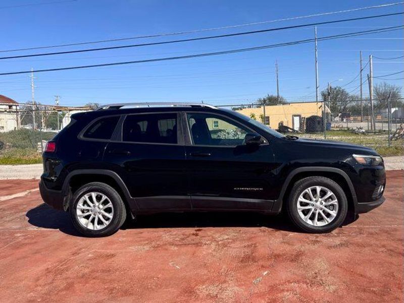 Used 2021 Jeep Cherokee LatitudeImage 4