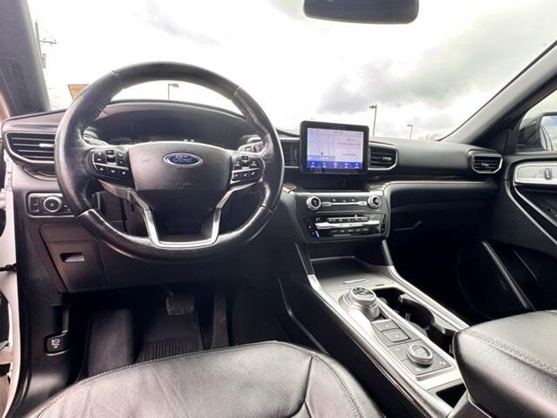 Used 2020 Ford Explorer LimitedImage 9