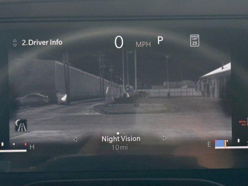 New 2025 Jeep Grand Cherokee Summit Reserve 4x4Image 19