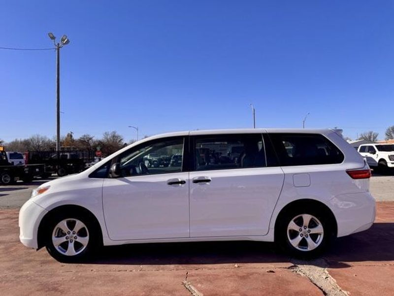 Used 2017 Toyota Sienna LImage 8