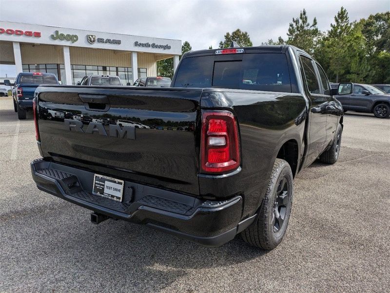 2025 RAM 1500 Tradesman Crew Cab 4x2 5