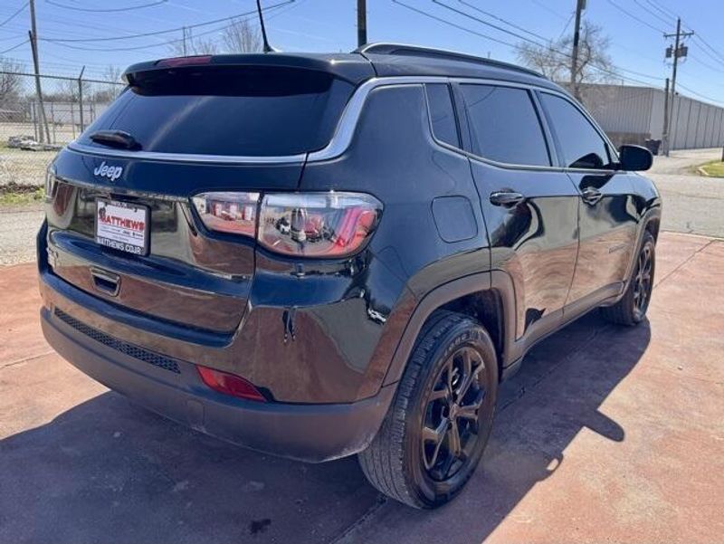 Used 2025 Jeep Compass LatitudeImage 5