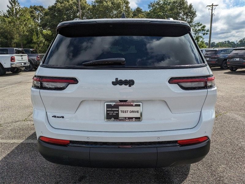 2024 Jeep Grand Cherokee L Altitude 4x4Image 5