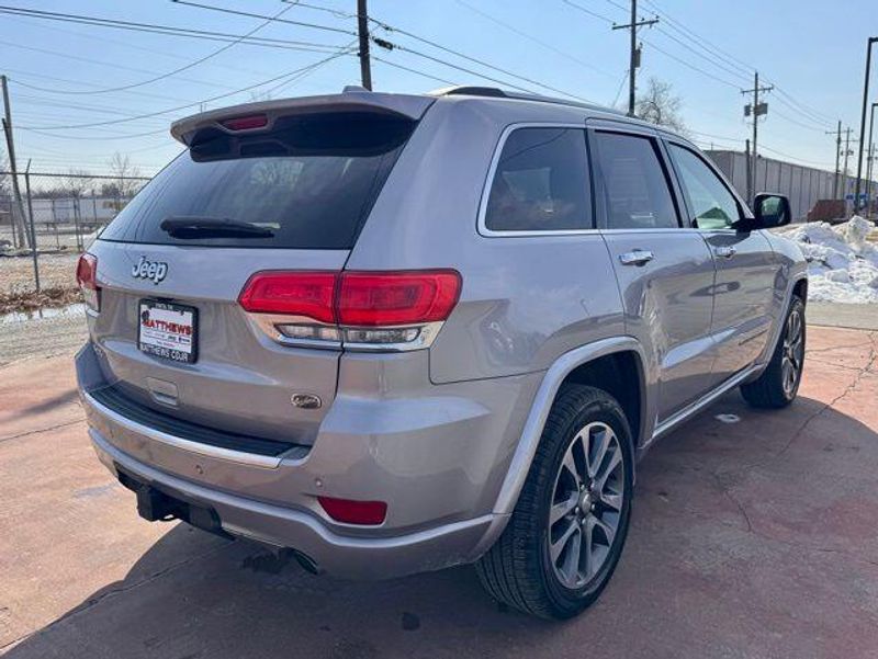 Used 2017 Jeep Grand Cherokee OverlandImage 5