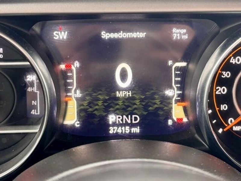 Used 2021 Jeep Wrangler Unlimited Image 15