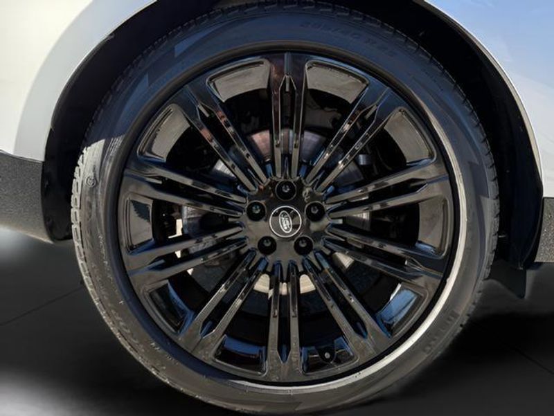 Used 2023 Land Rover Range Rover SE