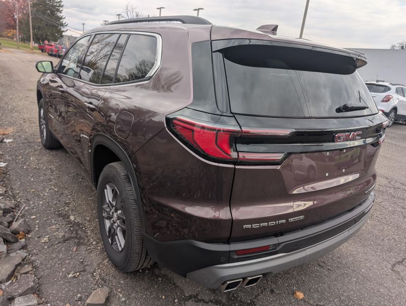 2025 Gmc Acadia Elevation photo 4