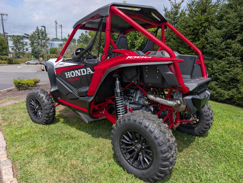 2024 Honda TALON 1000R FOX LIVE VALVEImage 6