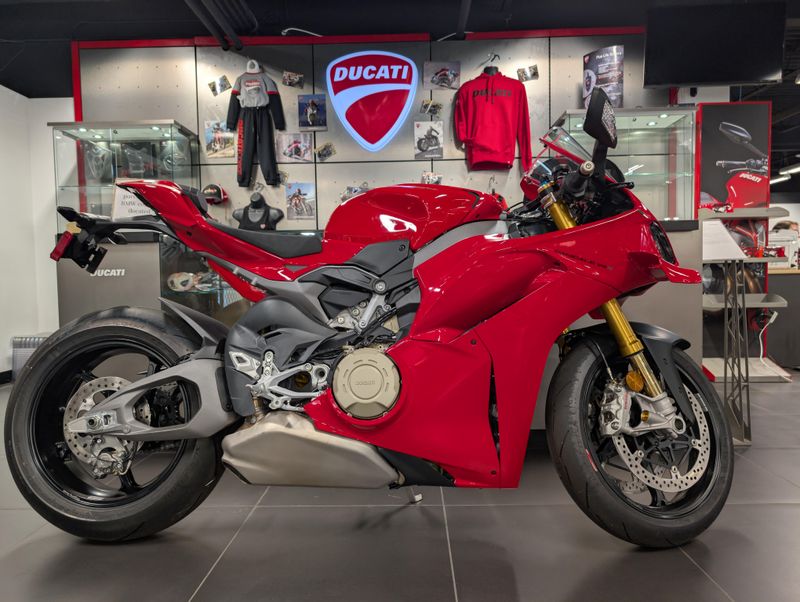 2025 Ducati PANIGALE V4 SImage 2