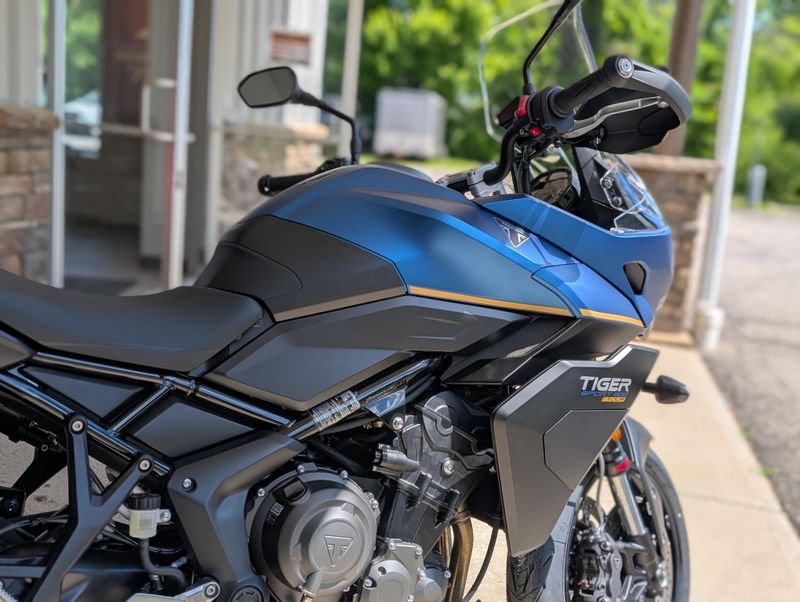 New 2026 Triumph Tiger Sport 800 Tour Image 7