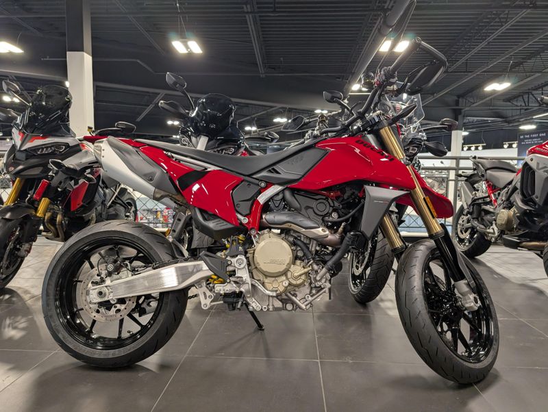 2025 Ducati HYPERMOTARD 698Image 3