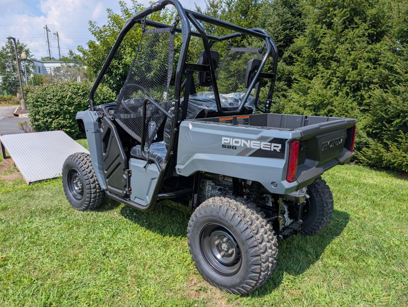 2025 Honda PIONEER 520Image 7