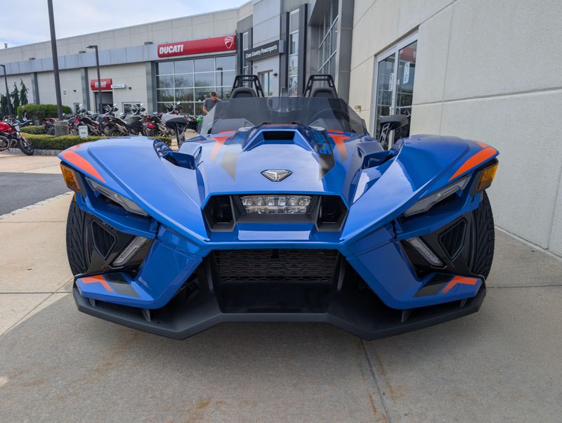 2024 Polaris SLINGSHOT R MANUALImage 6