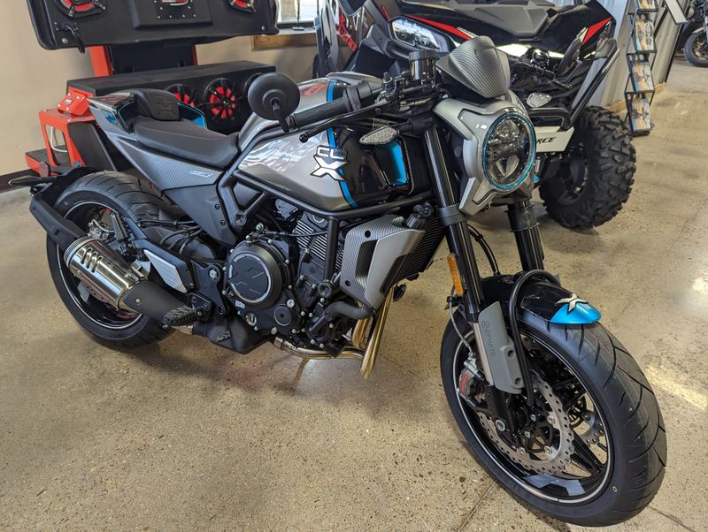 2023 CFMOTO 700CLX SPORT CF7002AUS in a GREY exterior color. Family PowerSports (877) 886-1997 familypowersports.com 