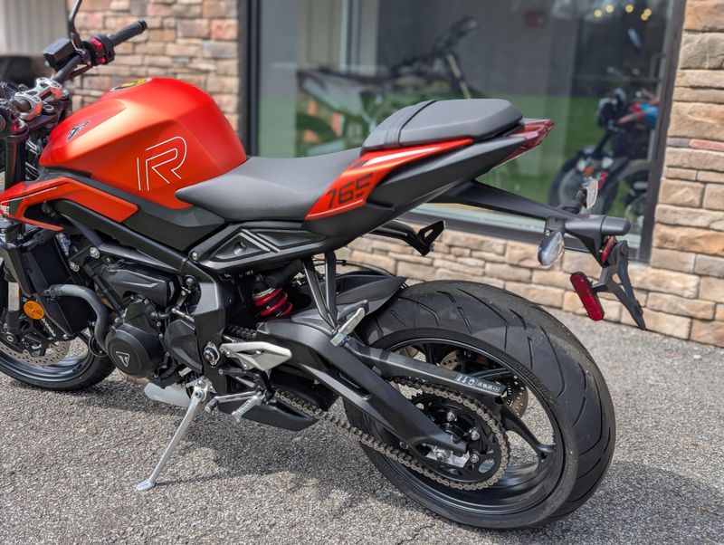 New 2025 Triumph Street Triple 765 R Image 5